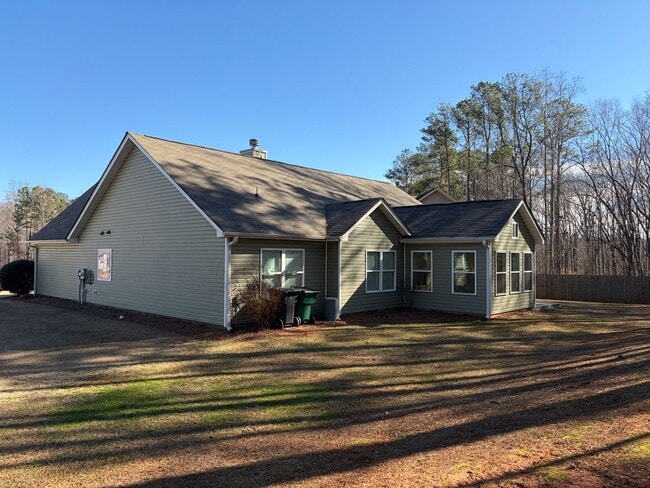 Photo - Beautiful Stepless Ranch