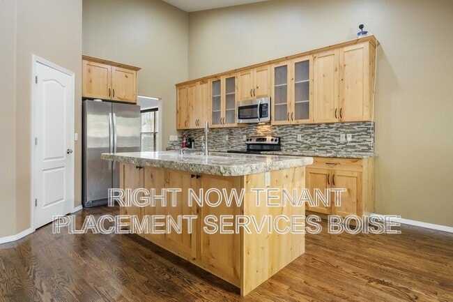 Photo - 3945 N Waterloo Way