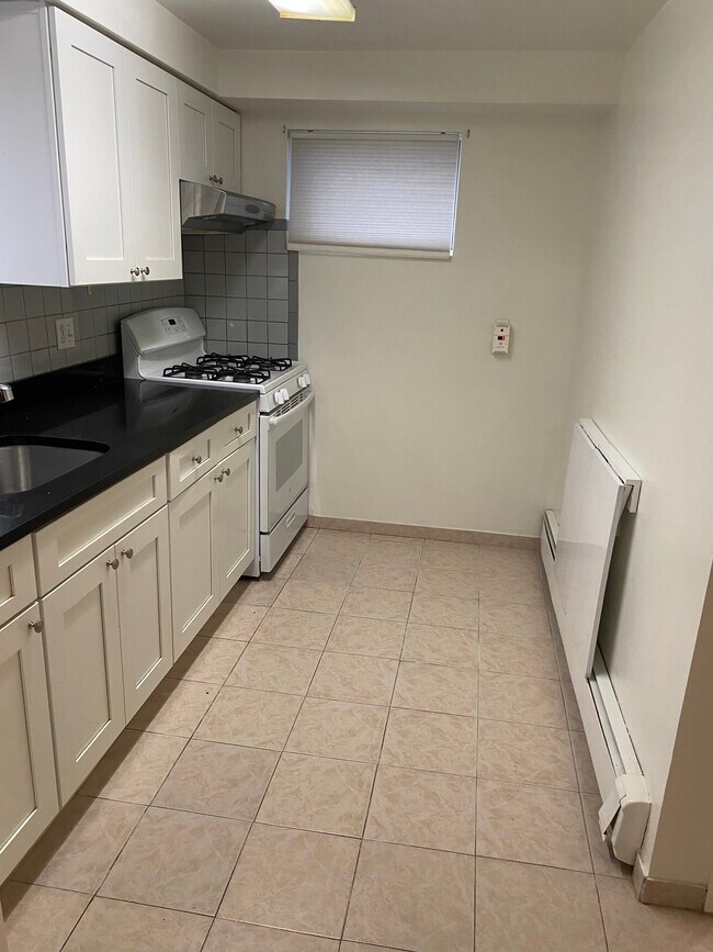 Kitchen Area - 749 S Broad St Unit Ground