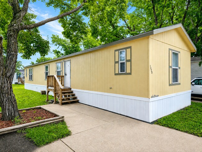 Photo - 1308 W Plum St