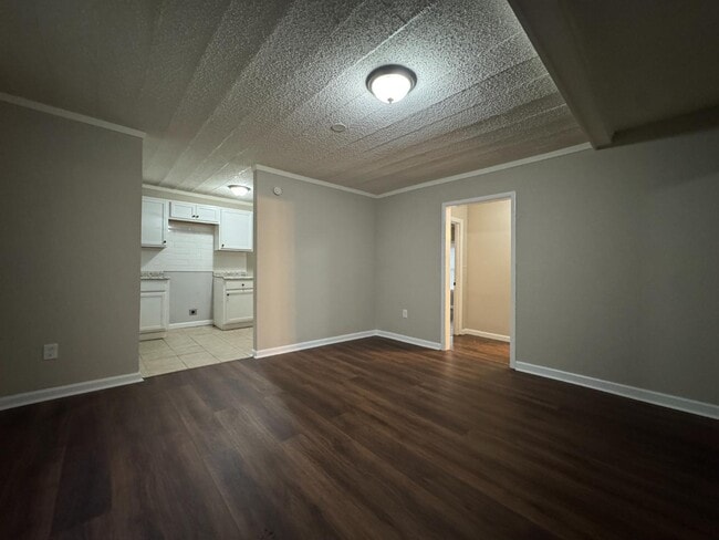 Photo - 1651 Corning Ave