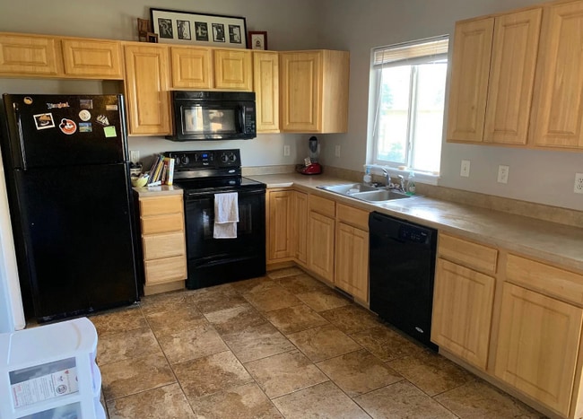 Photo - 5024 W Slate St