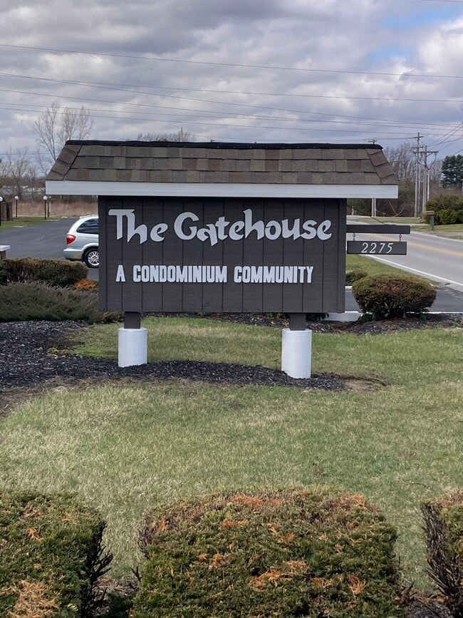 Building Photo - 2275 N Cable Rd Unit #8