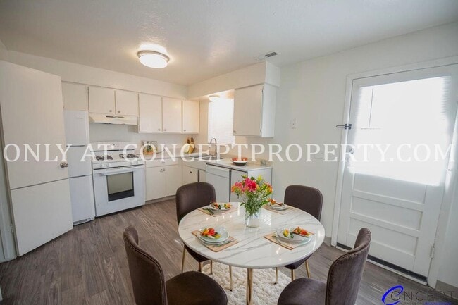 Photo - Heritage Gardens