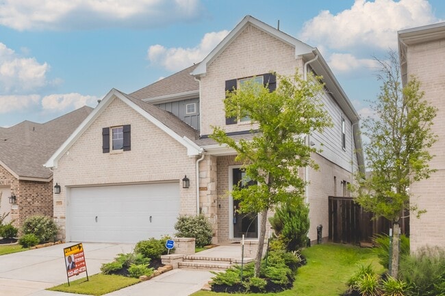 Building Photo - 15218 Cortines Ct