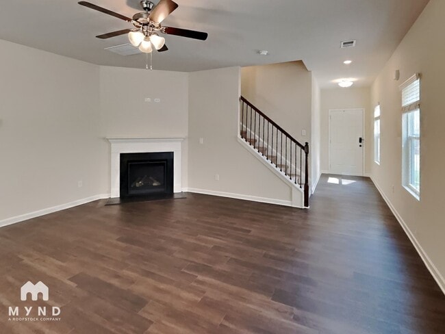 5057 Rapahoe Trail