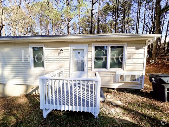 Building Photo - #450 - 108-110 Holly Ct Duplex Unit 108 Holly Ct Rental