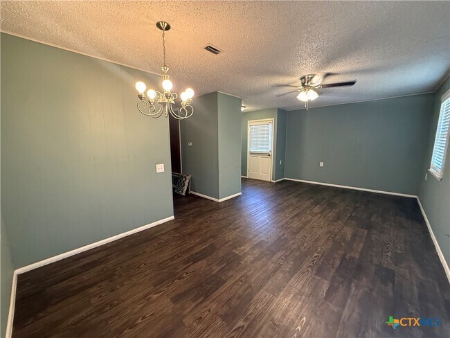 200 Olsens Acres Unidad I-1
