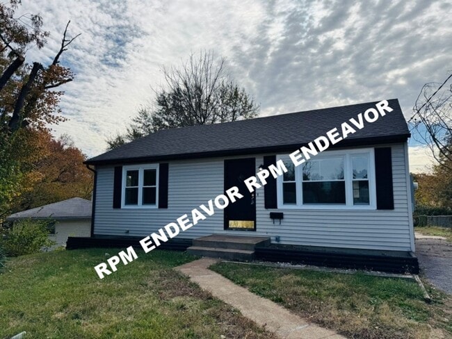 Building Photo - 2Bed/1Bath Available NOW!