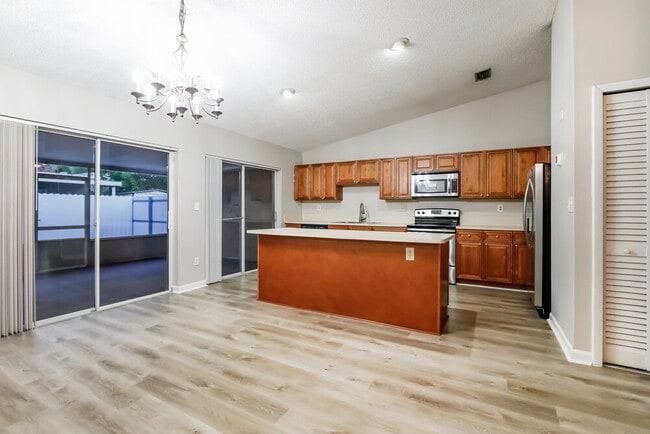 Photo - 1739 SW 138th Ave