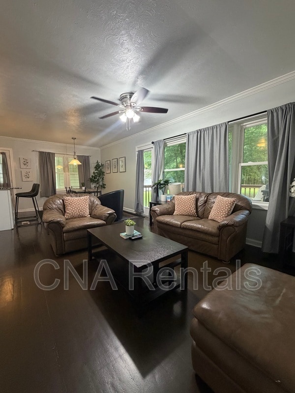Photo - 2040 Panstone Ct SW