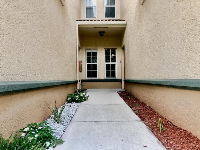 Photo - 2532 Centergate Dr Unidad 102