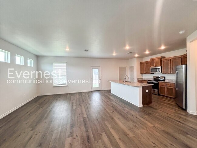 Photo - 870 Freedom Cir