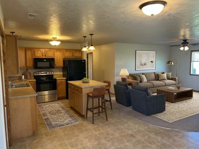 3808 W 93rd St Unit 1