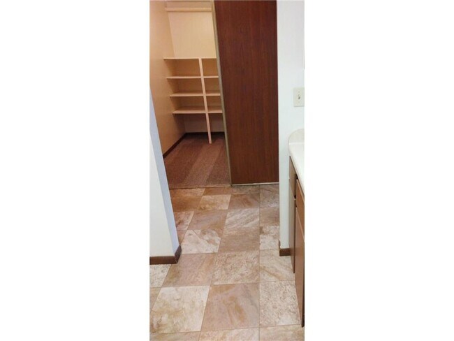 Photo - 520 St Johns St Unidad #6