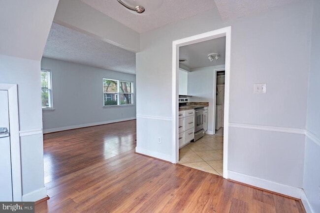 Photo - 9570 Hagel Cir