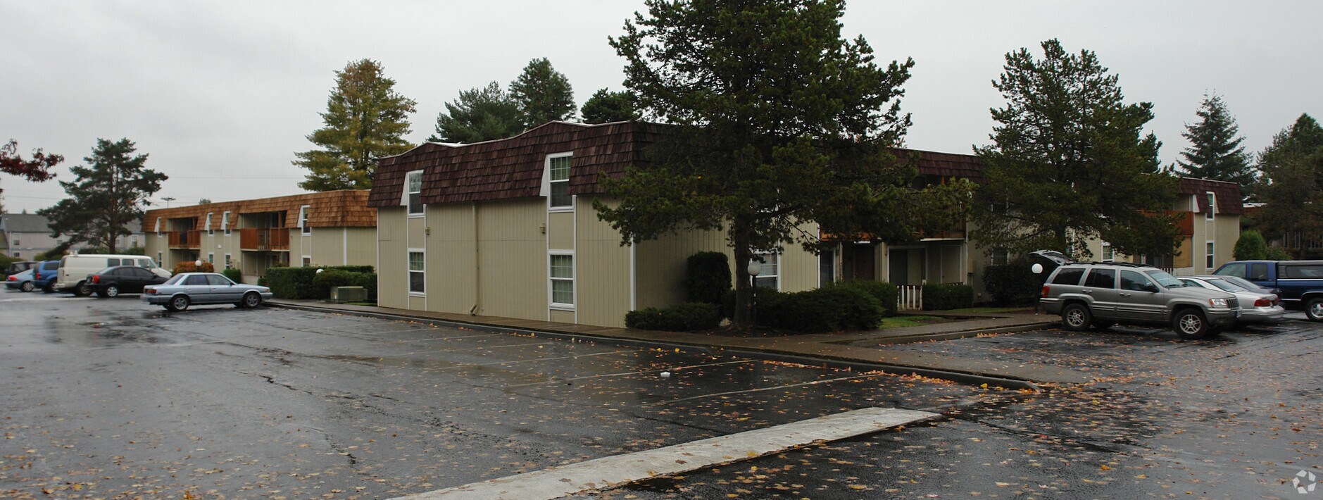 Valley Brook Apartments - Valley Brook Apartments