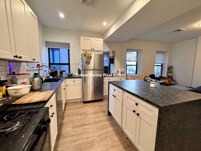 Photo - 1516 Tremont St Unit 2