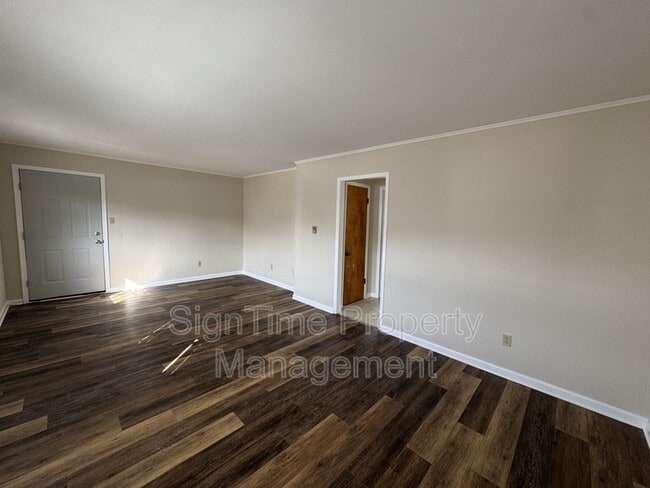 Photo - 10 N Main St