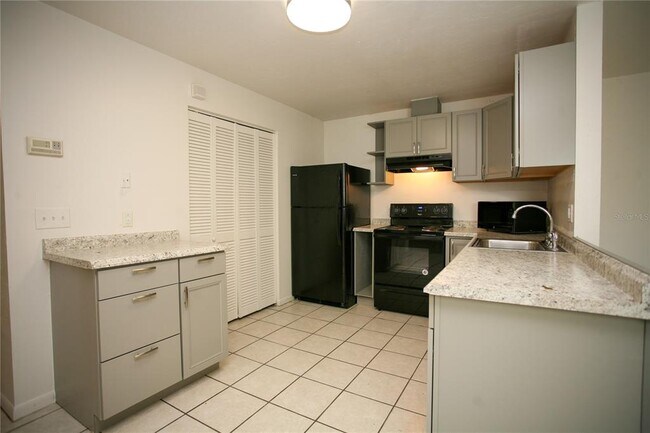 Photo - 1421 NW 6th Pl