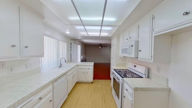 Photo - **Move-In Special!!** Beautiful 3 Bedroom ...