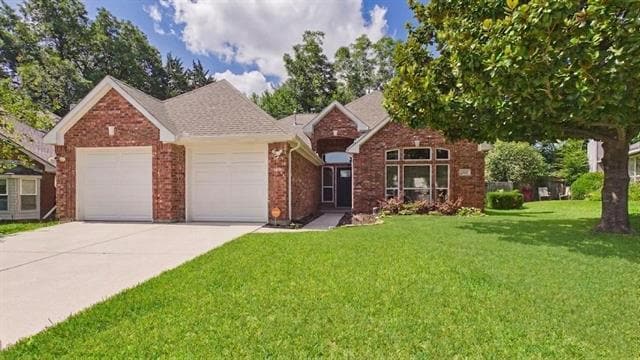 Building Photo - 1405 Meadowbrook Dr