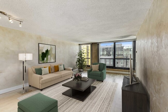 Photo - 1030 N State St Unit 13D