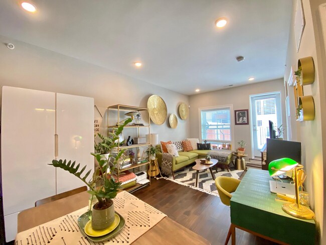 Photo - 2010 Walnut St