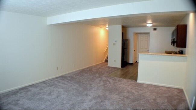 Photo - Saddle Run Townhomes