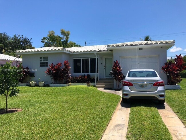 Building Photo - 1538 Funston St Rental