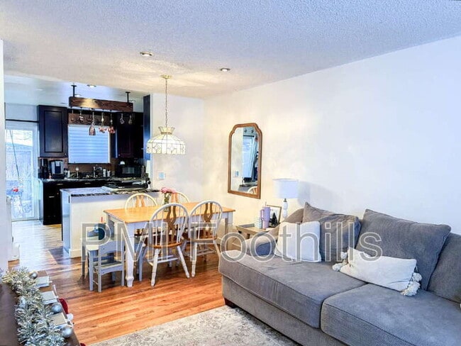 Photo - 171 Holman Way