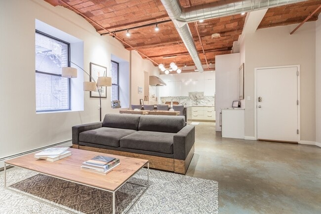 Building Photo - 717 Atlantic Ave Unit 3C