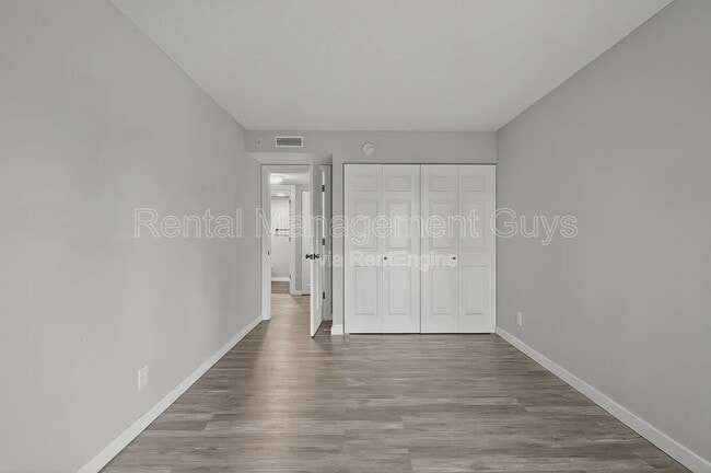 Photo - 7220 York Ave S Unit 419
