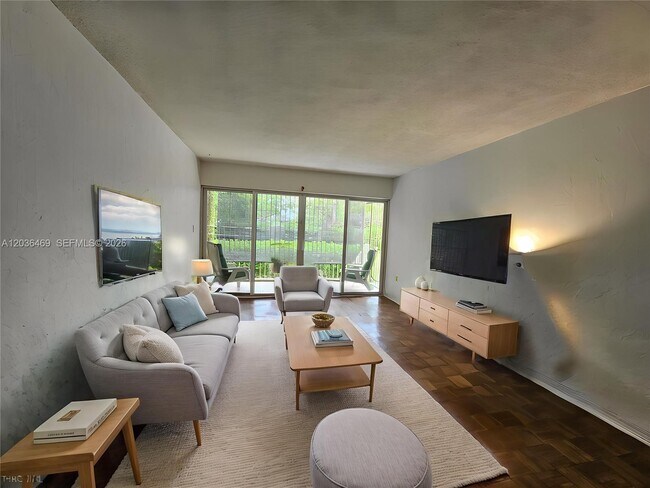 Photo - 520 NE 38th St Unit 12