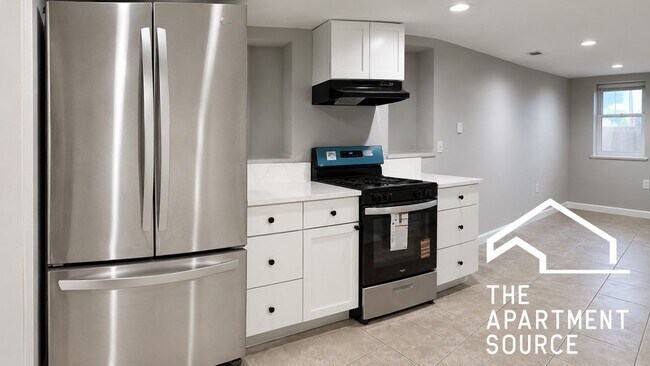 Building Photo - 2712 W Belden Ave Unit B
