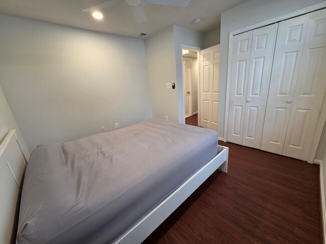 Photo - 207 N Cameron St Unidad Basement Apartment