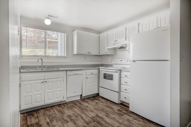 Photo - The Pointe at Northridge