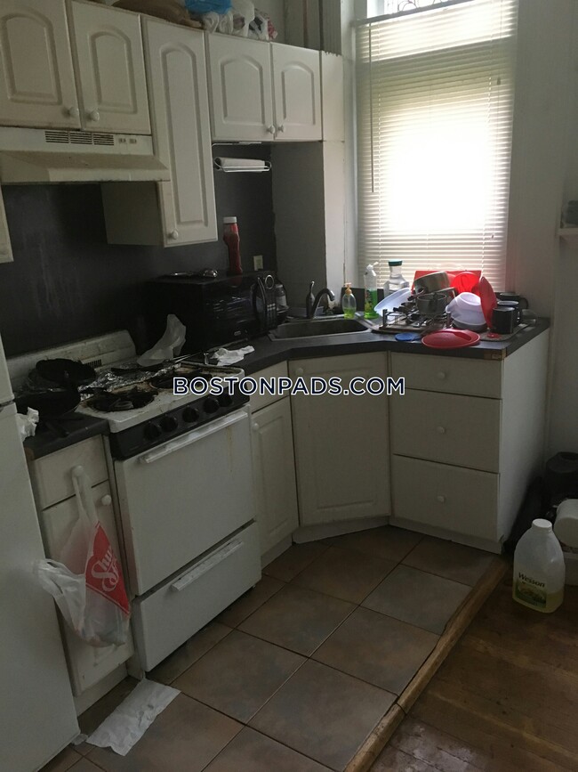 Photo - 175 Hemenway St Apartment Unit 4