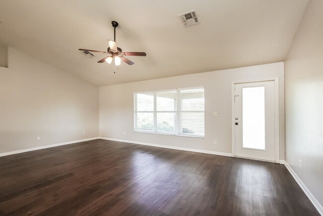 Photo - 1825 SW 25th St