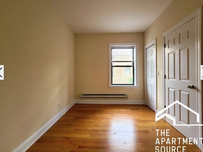Photo - 3726 N Pine Grove Ave Unidad E1