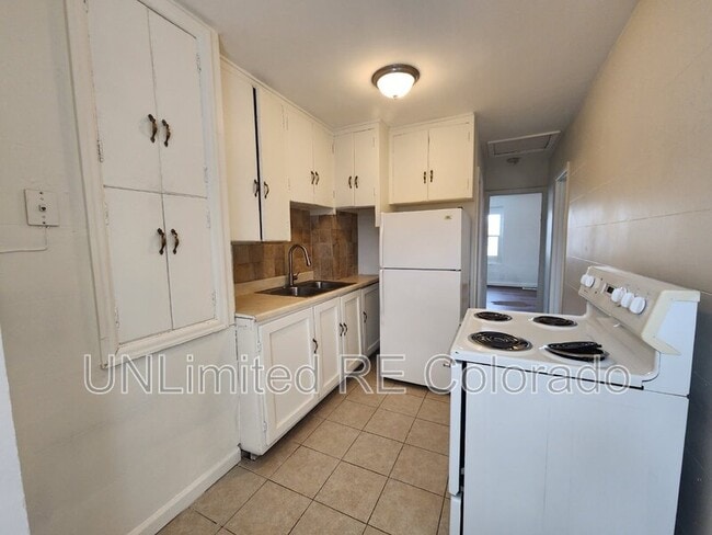 Photo - 1460 Kipling St