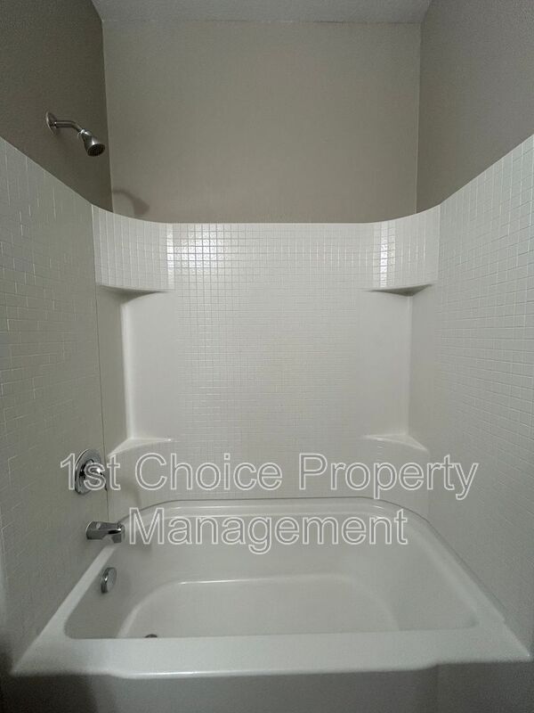 Photo - 5821 Mirror Ridge Dr