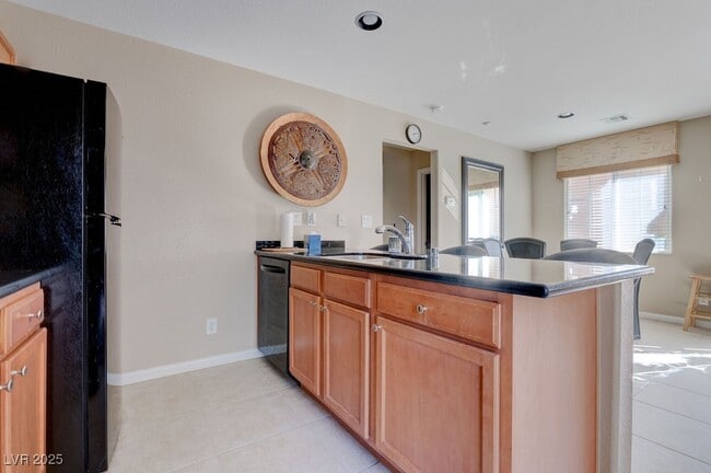 Building Photo - 7765 Floral Fabric Ct Unit n/a