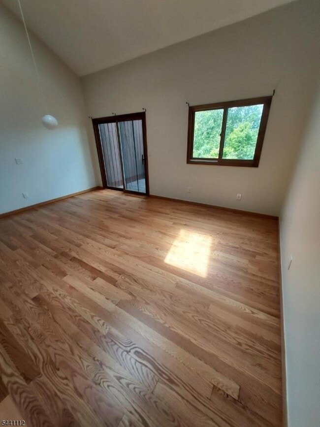 Photo - 1 Red Lodge Dr