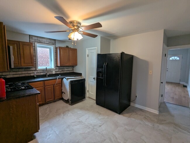 Photo - 1658 Yakona Rd