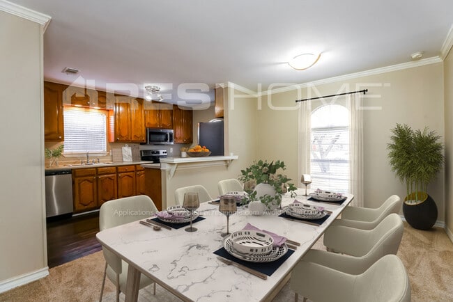 Photo - 2917 Rolling Hills Dr