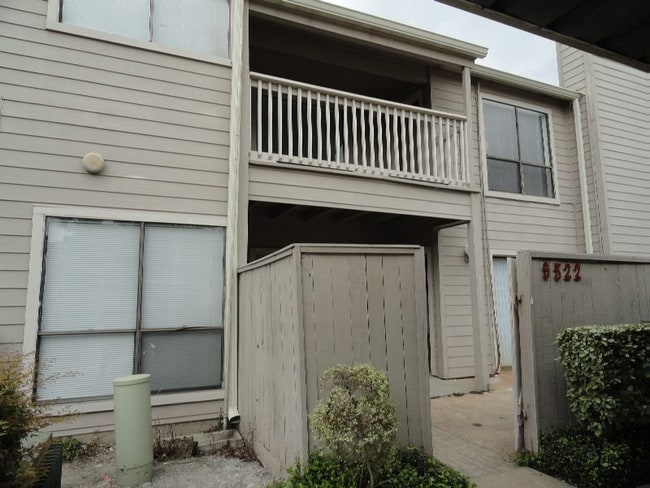 Photo - 9522 Pagewood Ln