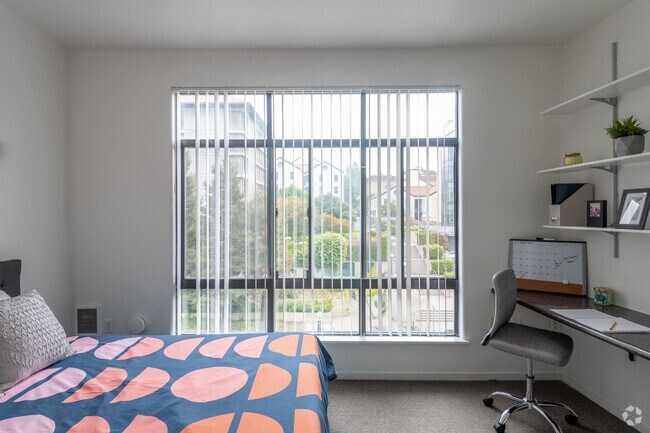 2BR, 1 BA