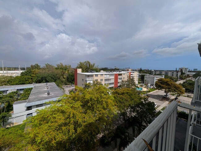 Photo - 1470 NE 125th Terrace Unidad 709