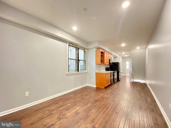 Building Photo - 2134 N Carlisle St